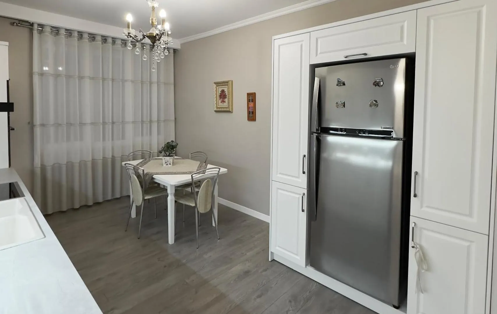 Apartment Galleria Tirana 0*,